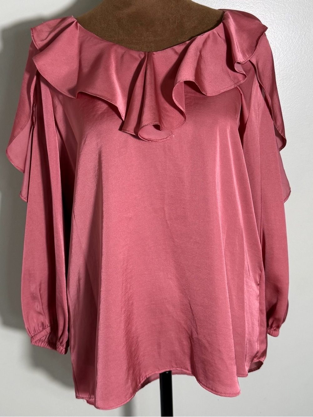 NWT Philosophy Dusty Rose Ruffle Cold Shoulder Blouse Romantic Top M - Picture 2 of 11
